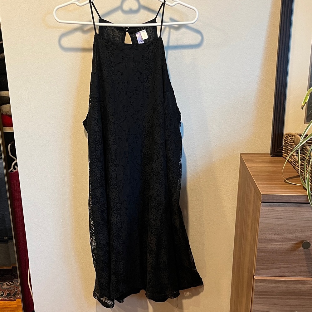 Alya Black Lace Dress